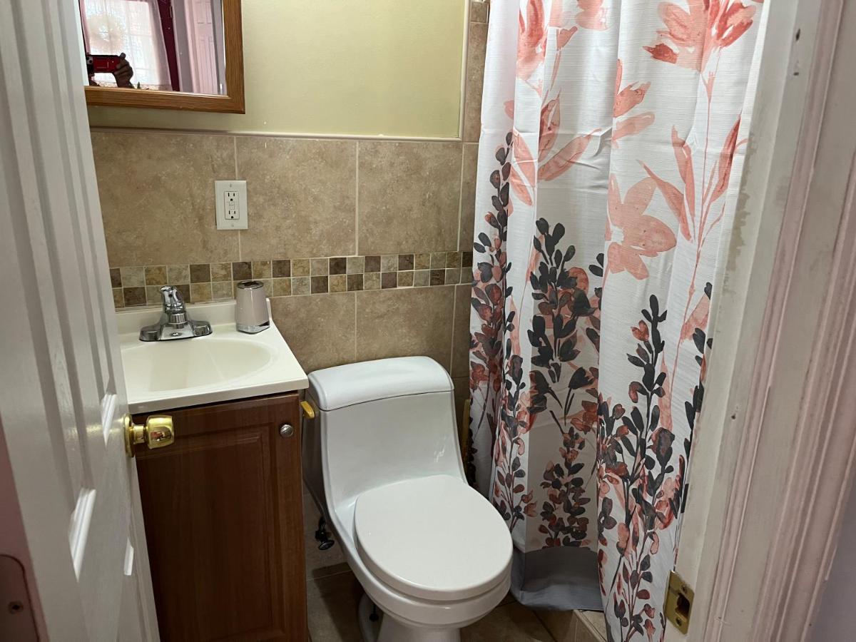 A Deluxe Room Нью-Йорк Экстерьер фото